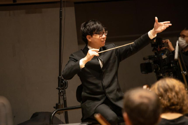 新加坡指挥家黄佳俊将出任日本爱乐乐团首席指挥